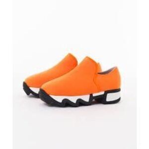 iRi WES I Neon Orange Low Top Sneaker